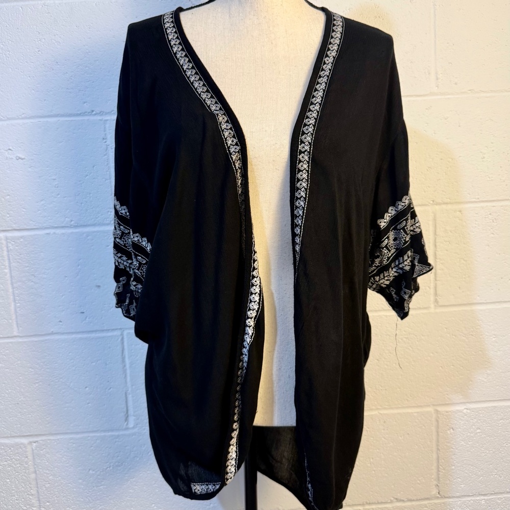 Chloe & Katie Black Embroidered Kimono Coverup